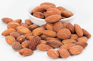 How to get lighter skin using almond oil Almond oil for lighter skin