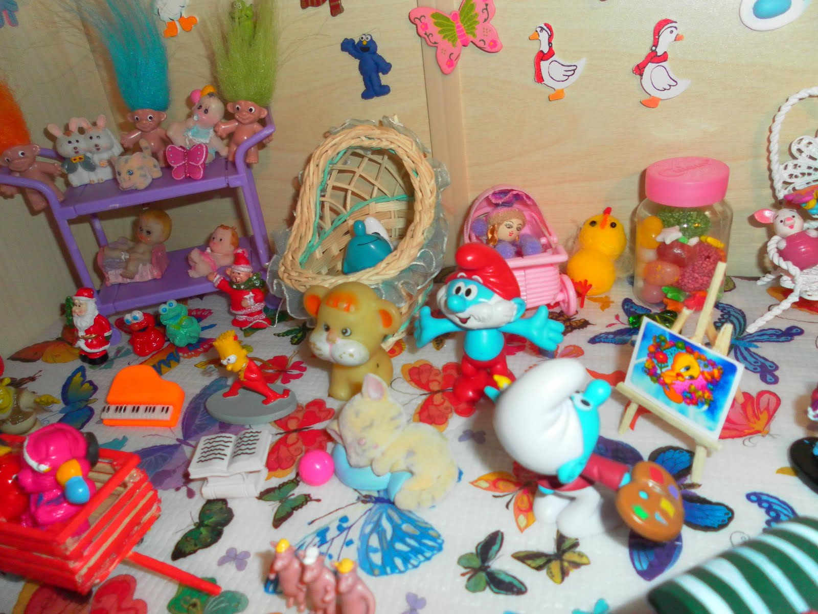 NEŞELİ OYUNCAKLAR Bebek Şirinin Odası