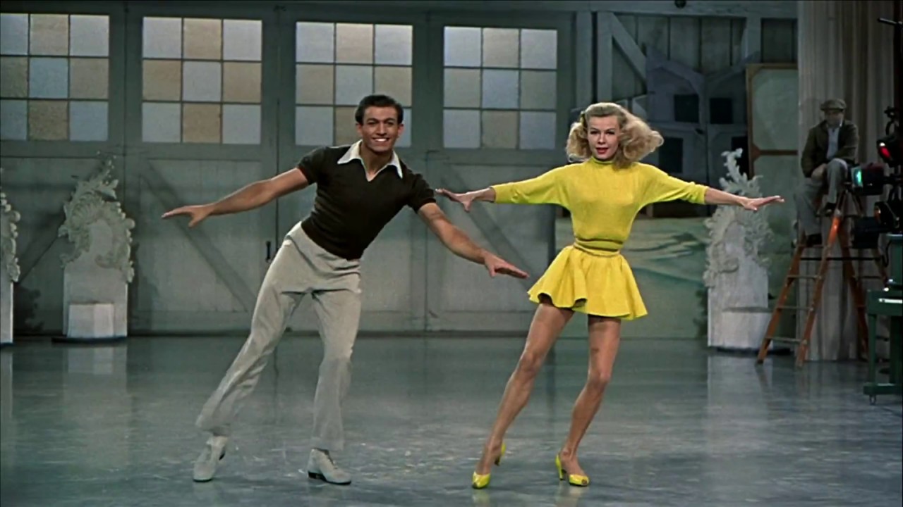 outfits-from-christmas-movies