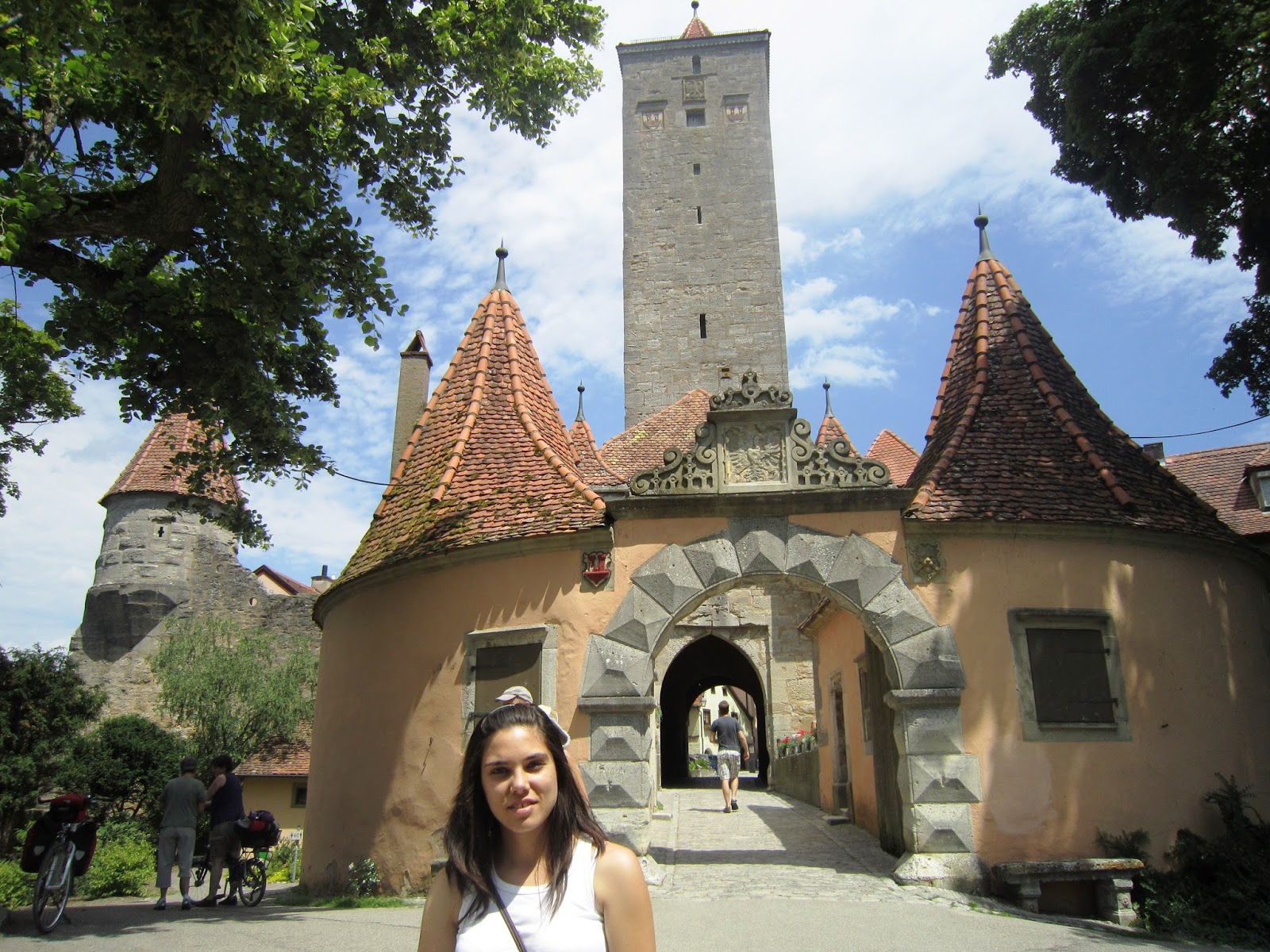 En una de las puertas del pueblo En una de las puertas del pueblo de Rothenburg