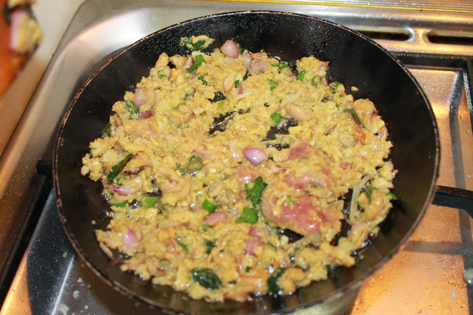 My Kitchen Treasure: Meenmutta fry / Fish roe fry with coconut