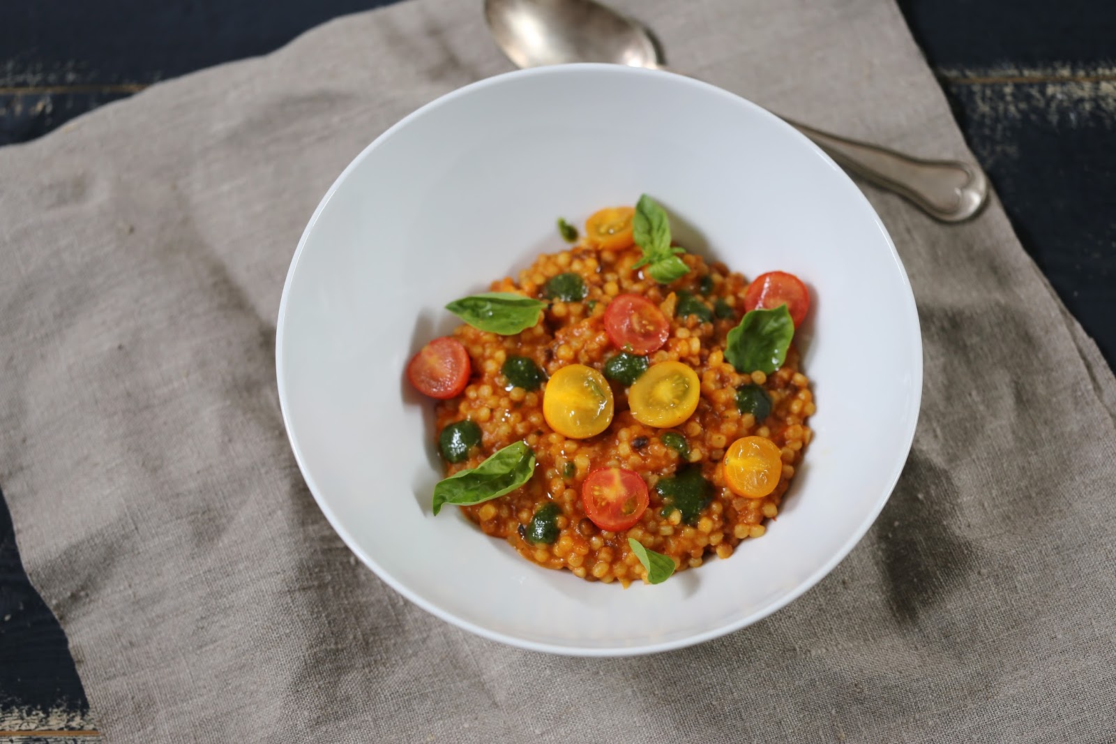 Risotto de fregola sarda à la tomate / On dine chez Nanou