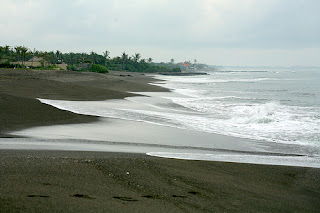 Kusamba beach