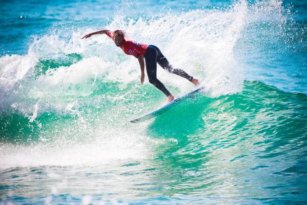 6 Frederico Morais PRT Allianz Billabong Pro Cascais Foto WSL Laurent Masurel