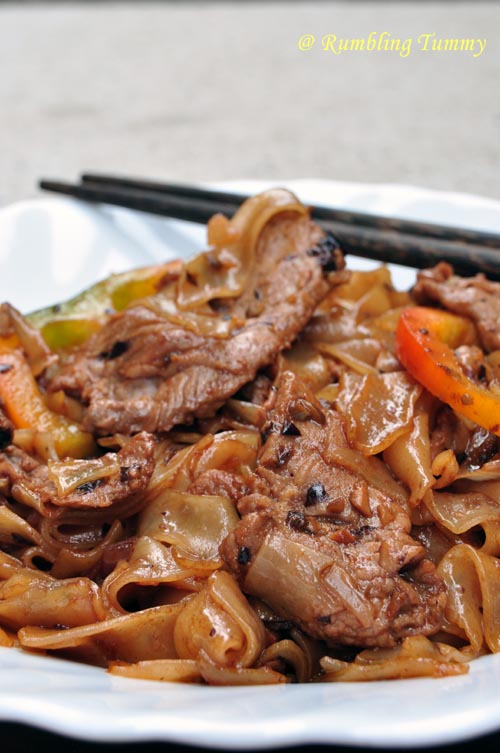 Rumbling Tummy: Fried Beef Hor Fun with black bean sauce (豉酱牛河)