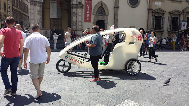 Велорикши в Италии