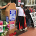 Celebran un funeral por los recortes del Ayuntamiento en las ayudas sociales