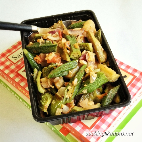 Cooking Pinakbet (Stir-Fry Vegetable Recipe)