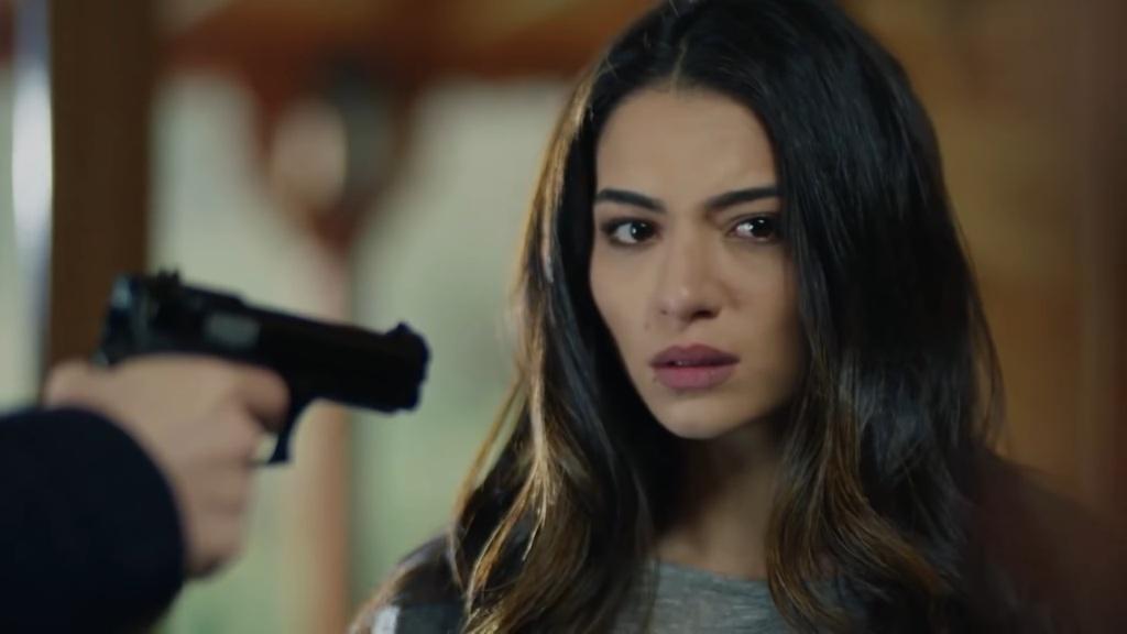 Wieczna miłość odcinek 208: Urodziny Kemala! Emir odnajduje siostrę! [Streszczenie + Zdjęcia]