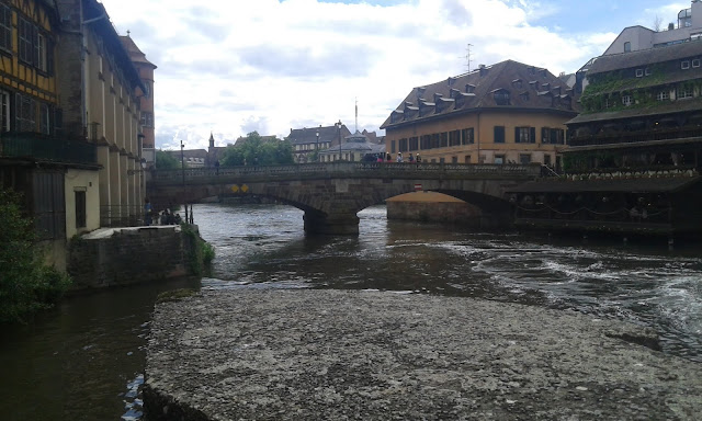 Fransa Strasbourg nehir kanalları