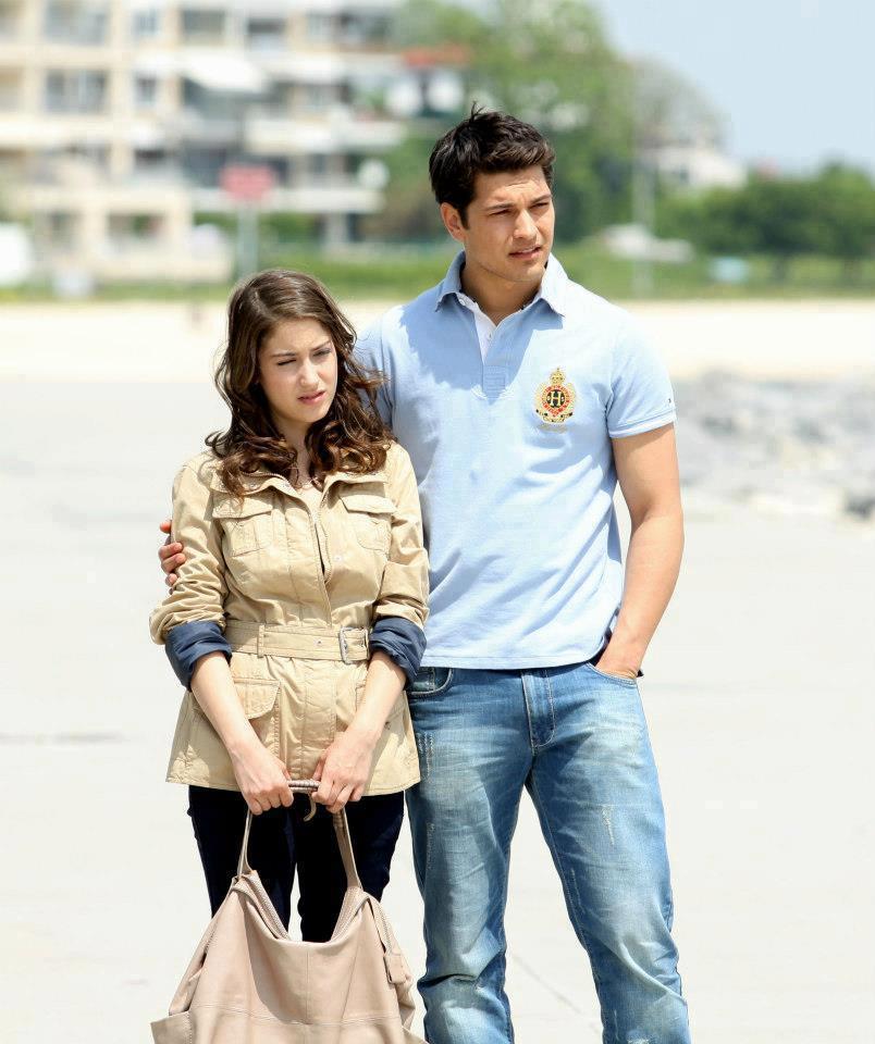 fariha drama song free download Feriha drama ost chahaton ka ashiyaan female mp3 by hira ahmed 8.