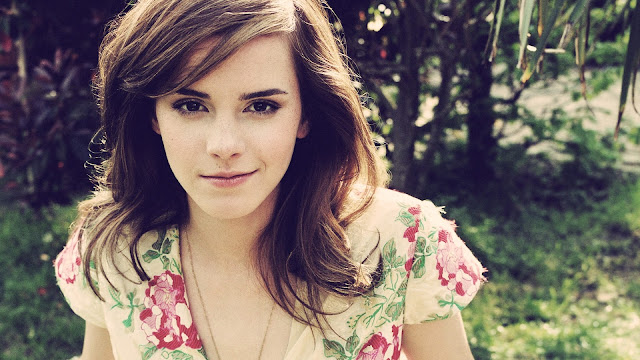 Young-Girl-Actress-Emma-Watson-Wallpapers