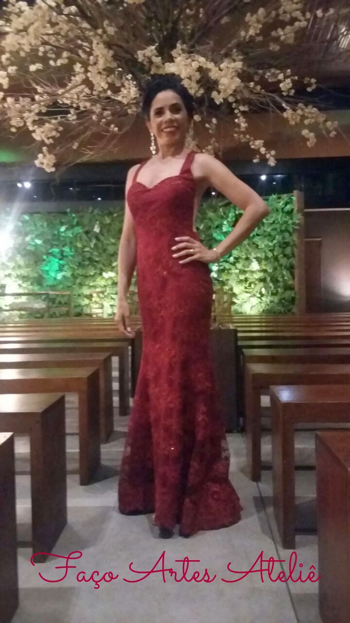 vestido de festa bordado a mão