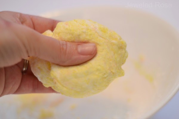 KID PROJECT: TURN CANDY INTO PLAY DOUGH! {This dough has such a fun texture! Good luck putting it down}
