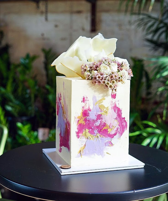 K'Mich Weddings - wedding planning - wedding cake ideas - cube cake with water color design - instagram