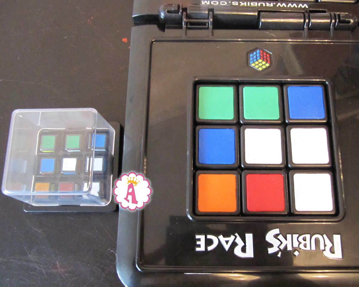 цветнашки. включи цветнашки. включи цветнашки. настольные игры головоломки для детей. цветнашки головоломка.