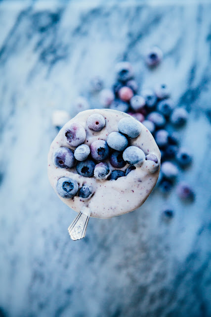 VEGAN BLUEBERRY SHAKE!