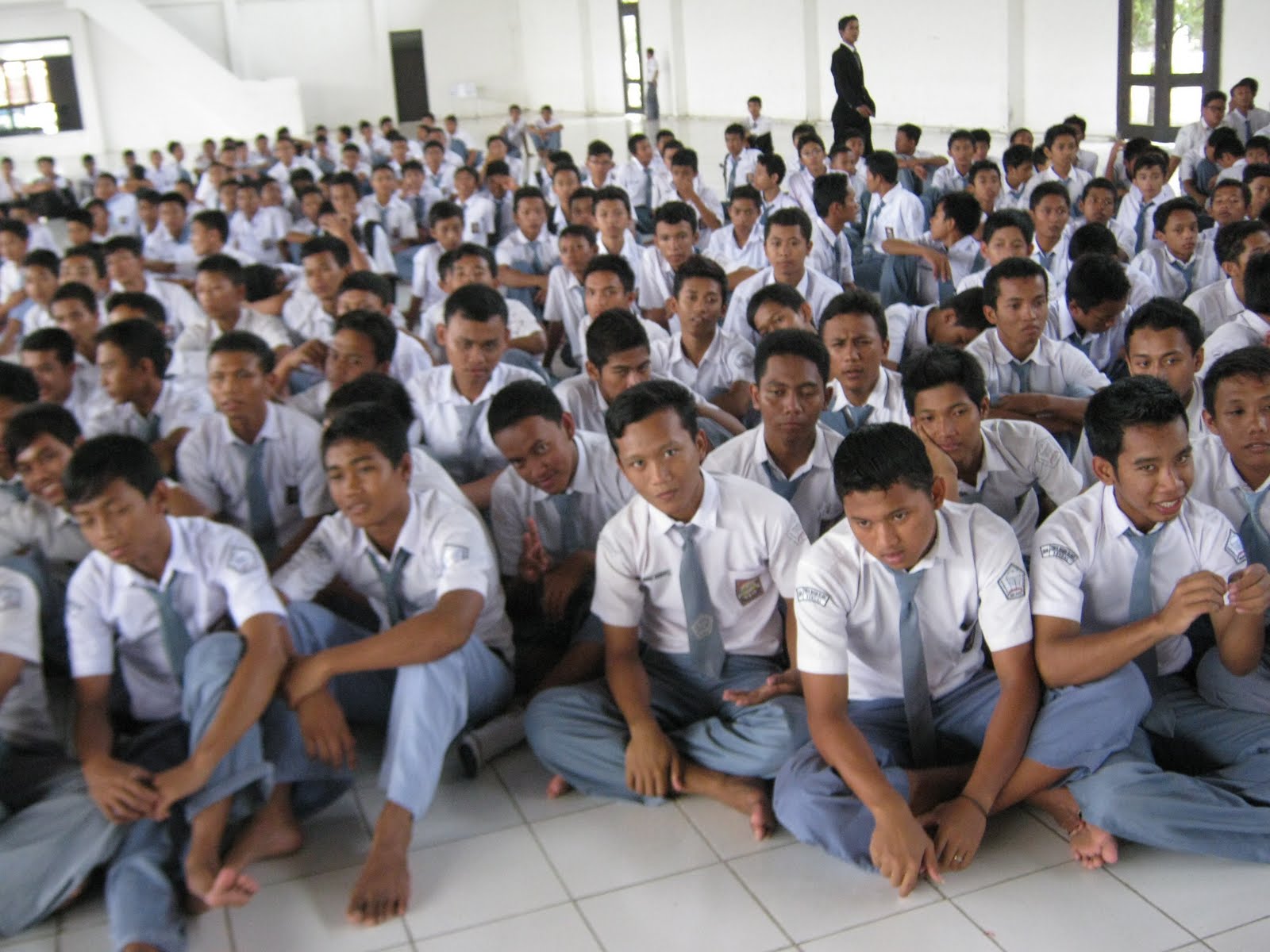 KELAS X-E SMA PONDOK PESANTREN MODERN SELAMAT: Foto Teman Kita.