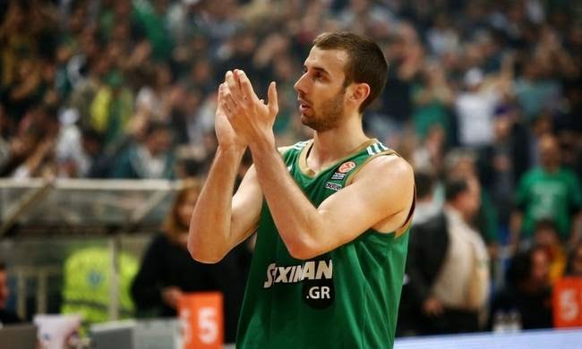 Υποκλίθηκε στον κόσμο ο Βλάντο