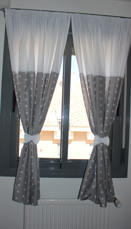 empezamos por las cortinas en blanco y gris con estrellitas que como os iris dando cuenta me ha entrado obsesin con las estrellas y la habitacin est - Cortinas Habitacion Bebe empezamos por las cortinas en blanco y gris con estrellitas que como os iris dando cuenta me ha entrado obsesin con las estrellas y la habitacin est - Cortinas Habitacion Bebe