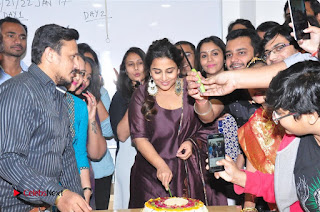 Actress Vidya Balan Kahaani 2 Promotion at Radio Mirchi  0077