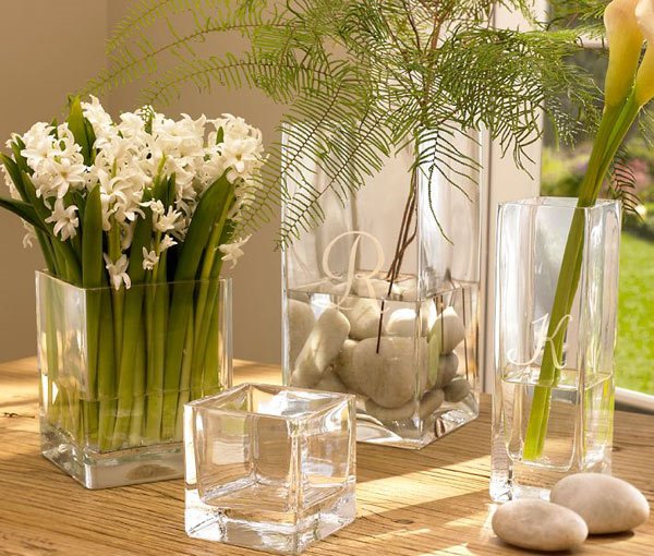 Vas Kaca Cantik untuk Menghiasi Interior Rumah Minimalis Vas Kaca Cantik untuk Menghiasi Interior Rumah Minimalis