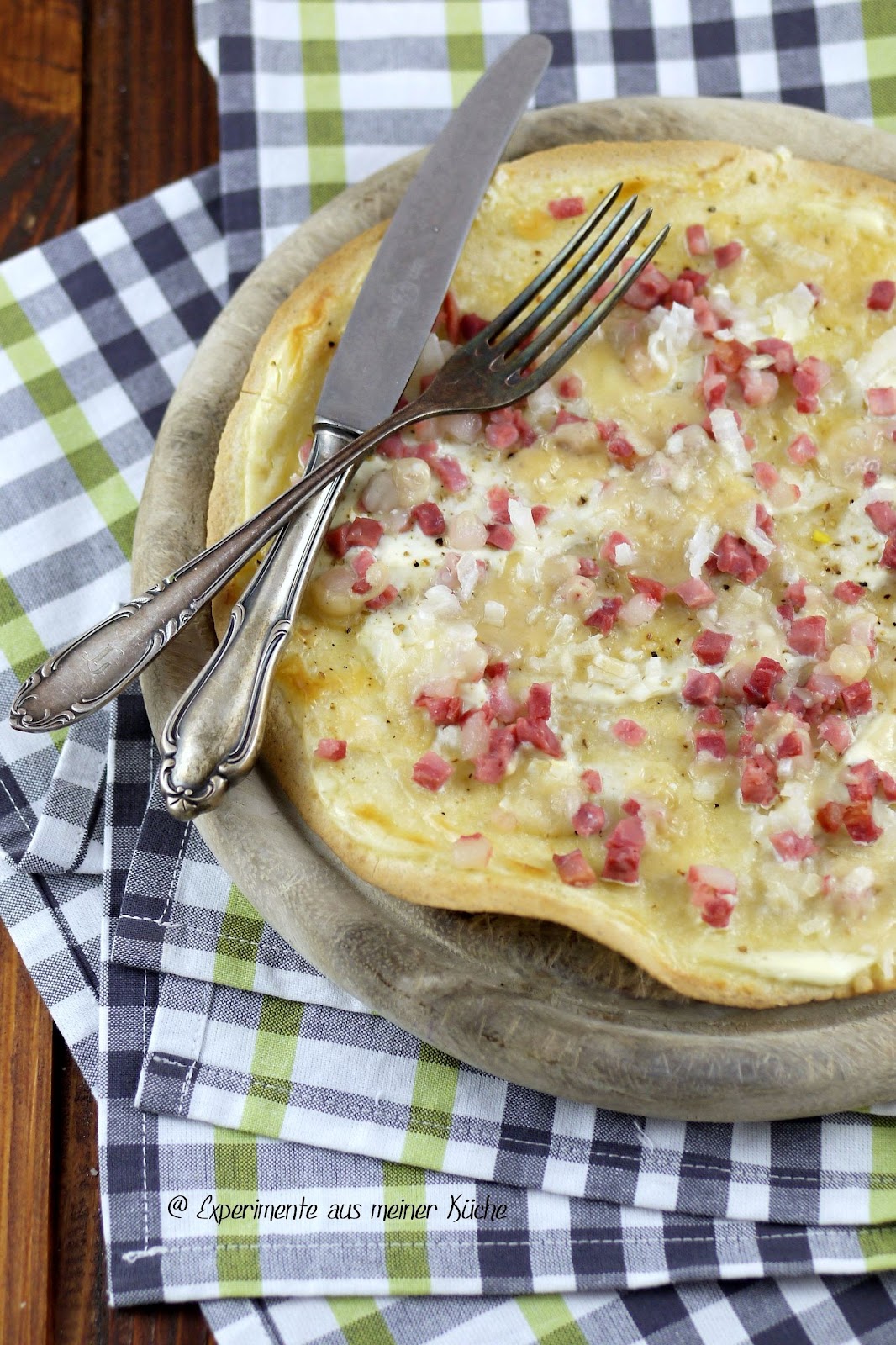 Experimente aus meiner Küche: Flammkuchen-Wraps Experimente aus meiner Küche: Flammkuchen-Wraps
