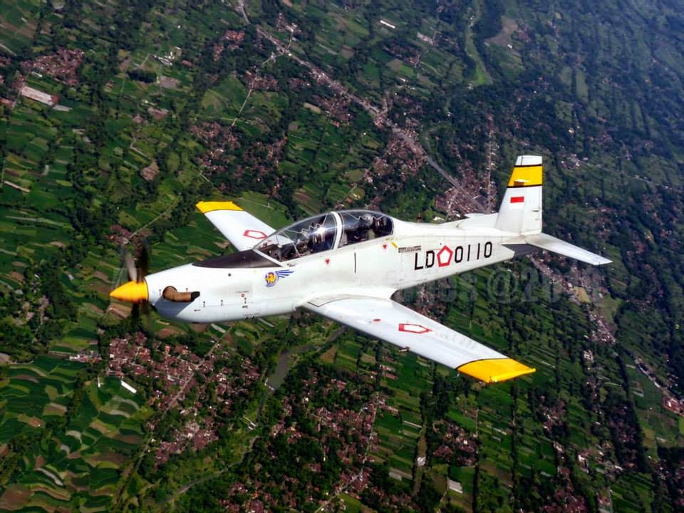 KT-1B Wong Bee: Pesawat Latih Dasar dengan Cita Rasa Tempur Taktis
