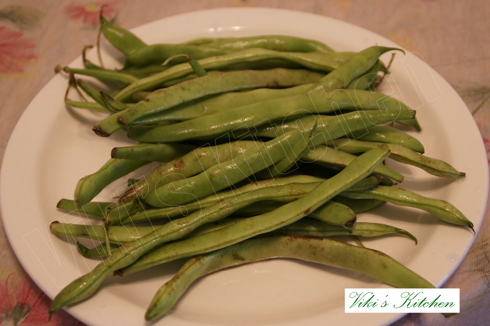 Viki 's Kitchen Simple Beans poriyal (stir fry)
