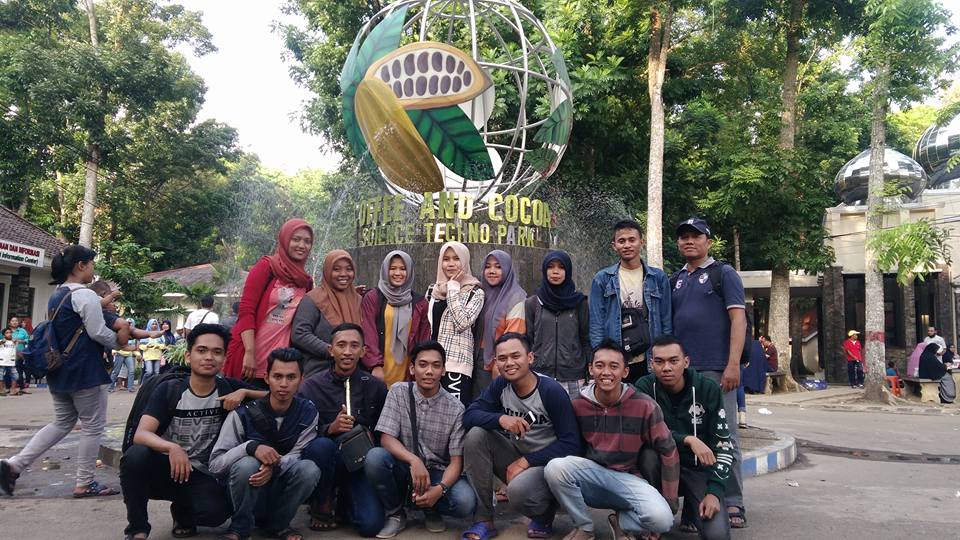 Keindahan Alam Kebun Renteng