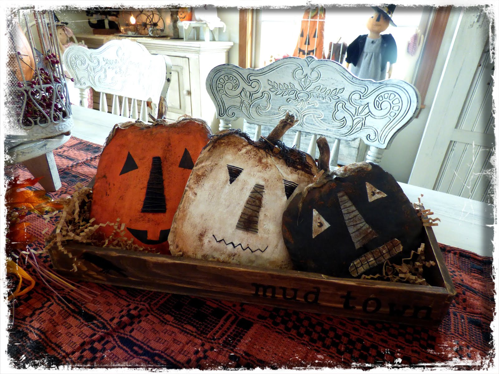 Pumpkins in a Mudtown Box