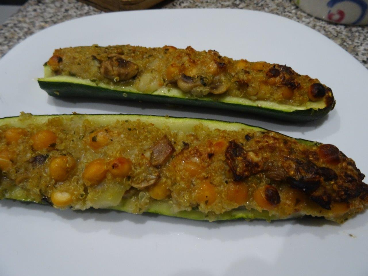 Kusumitras saq b&amp;#39;e Blog: Gefüllte Zucchini - vegan, glutenfrei und ...