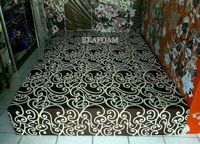 Kasur inoac motif batik coklat Kasur inoac motif batik coklat tralis teralis