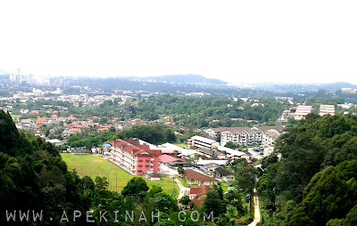 Pemandangan dari Jambatan Tertinggi di Malaysia Rawang Bypass Pemandangan dari Jambatan Tertinggi di Malaysia Rawang Bypass