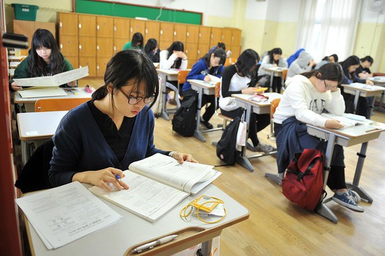 Resultado de imagen para estudiantes coreanos