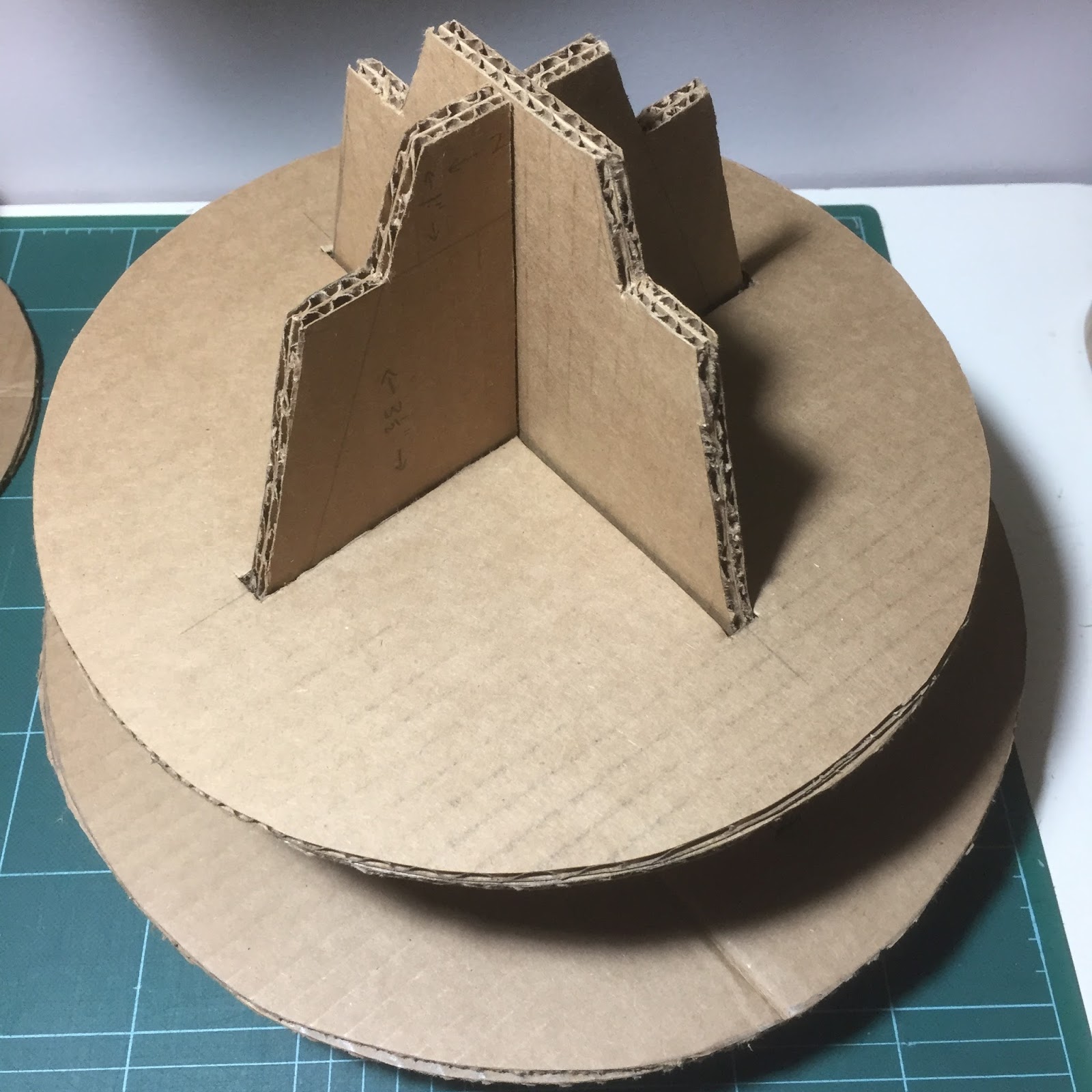 Stick This DIY Cardboard Cupcake Stand