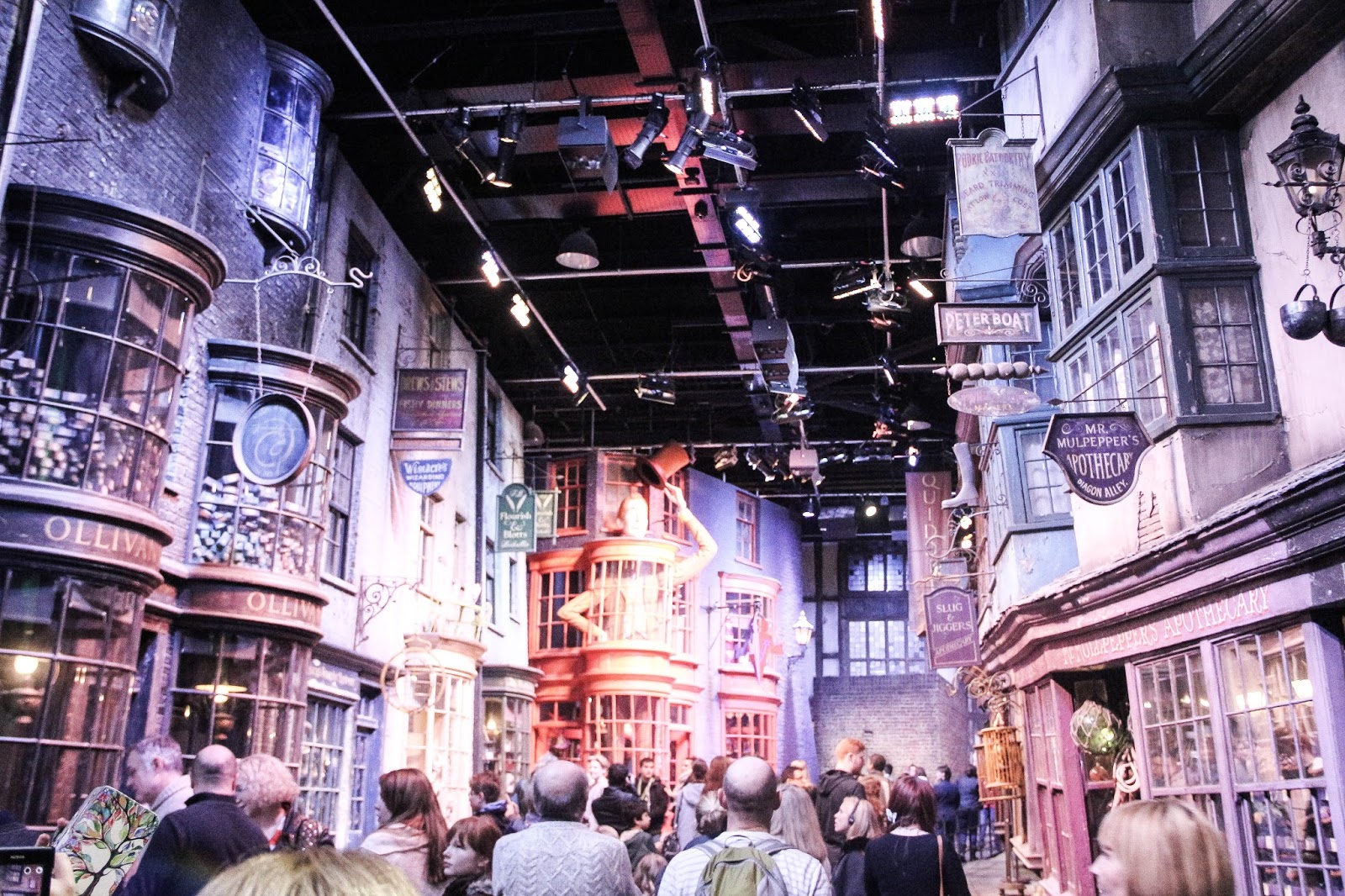 Explorez le Chemin de Traverse dHarry Potter sur Google Street View