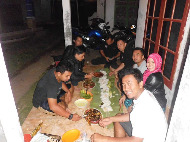 Makan Sendiri Memang Asyik, Tapi Bersama Bisa Jadi Berkah!