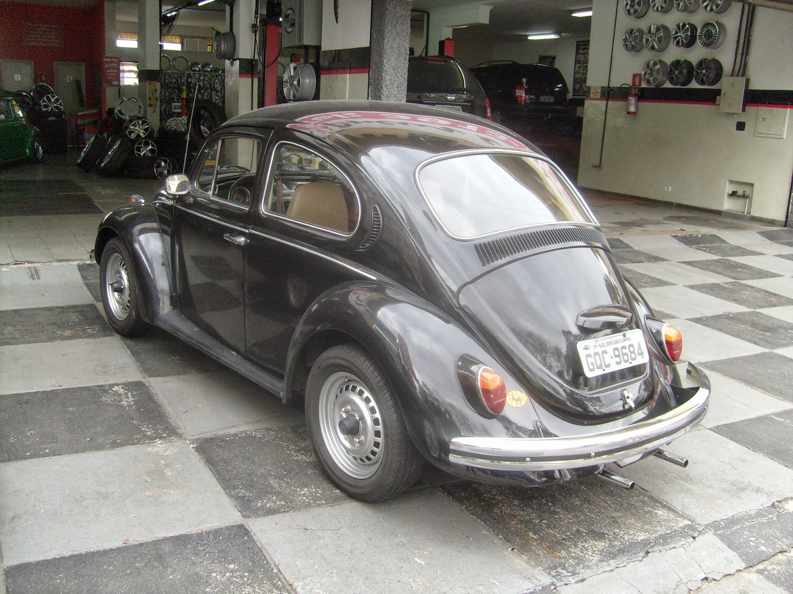 lc3 pneus e rodas: FUSCA 1976 PRETO A VENDA R$12000,00