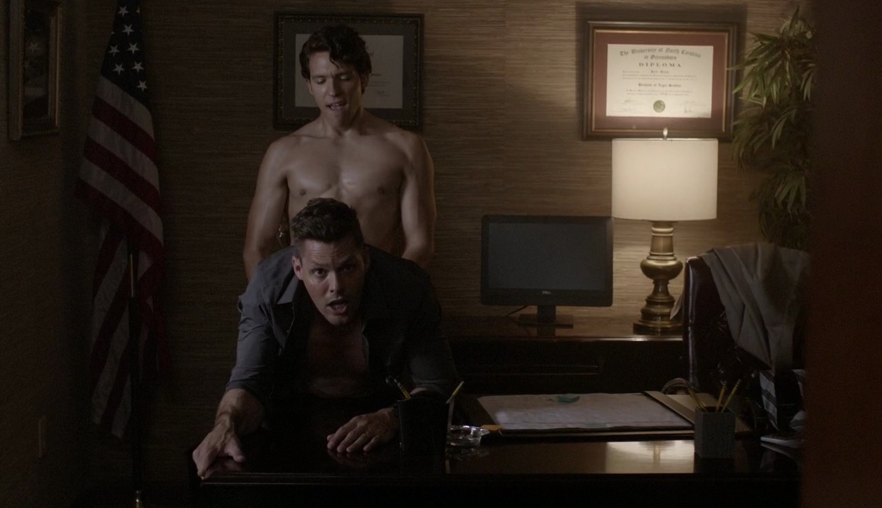 Justin Bruening & Caleb J. Spivak: Scena Gay.