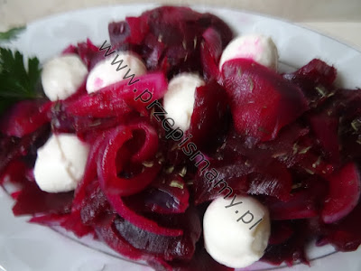 Sałatka z buraczków i mozzarelli Sałatka z buraczków i mozzarelli