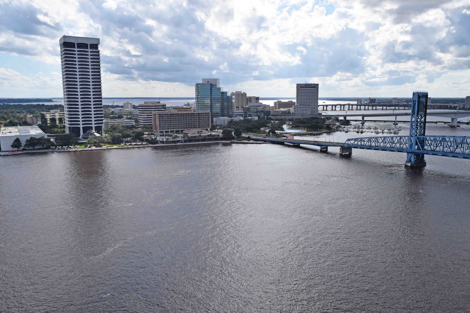 MARIETTE'S BACK TO BASICS {St. Johns River seen from Hyatt Regency