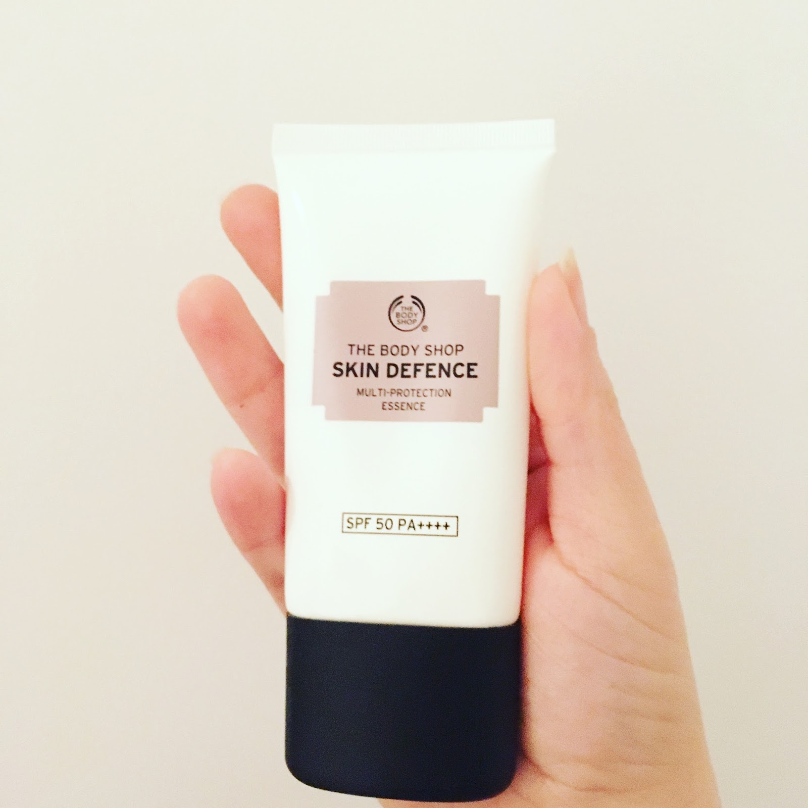 multi protection light essence