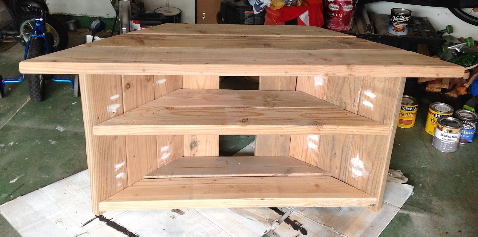 mimiberry creations How to Easily Build a Rustic Corner TV Stand AND