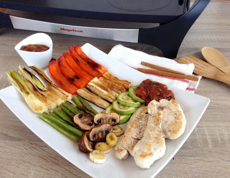 Verduras y pavo a la plancha con vinagreta de tomate