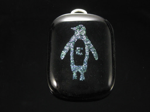 Nic Squirrell Penguin etched dichroic glass pendant tutorial by Nadine Muir for Silhouette UK