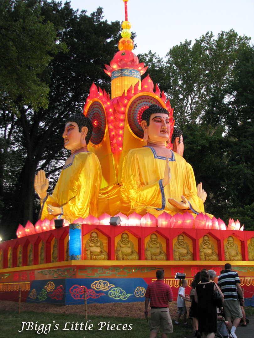 JBigg Life in Kentucky Lantern Festival