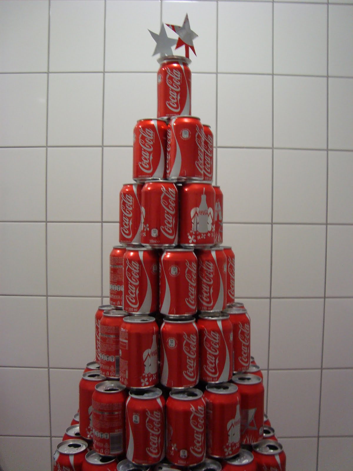 Oh look! A soda can Christmas tree The finished Coke can Christmas tree