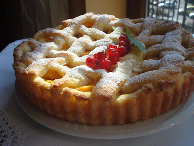 Prajitura cu piersici si crema de vanilie