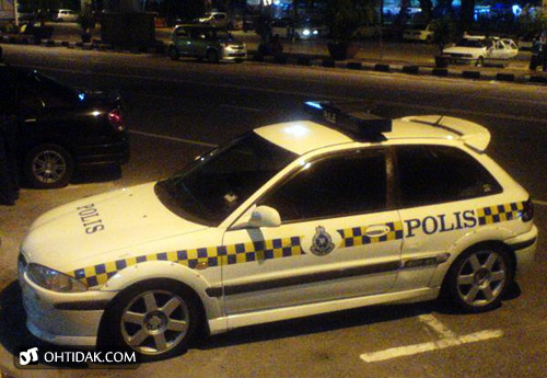 kereta polis satria GTI